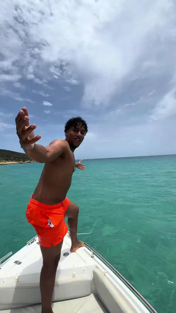 E in italia quanto avreste speso per tutto questo? E secondo voi quanto costa qui? @Latino coucou beach
